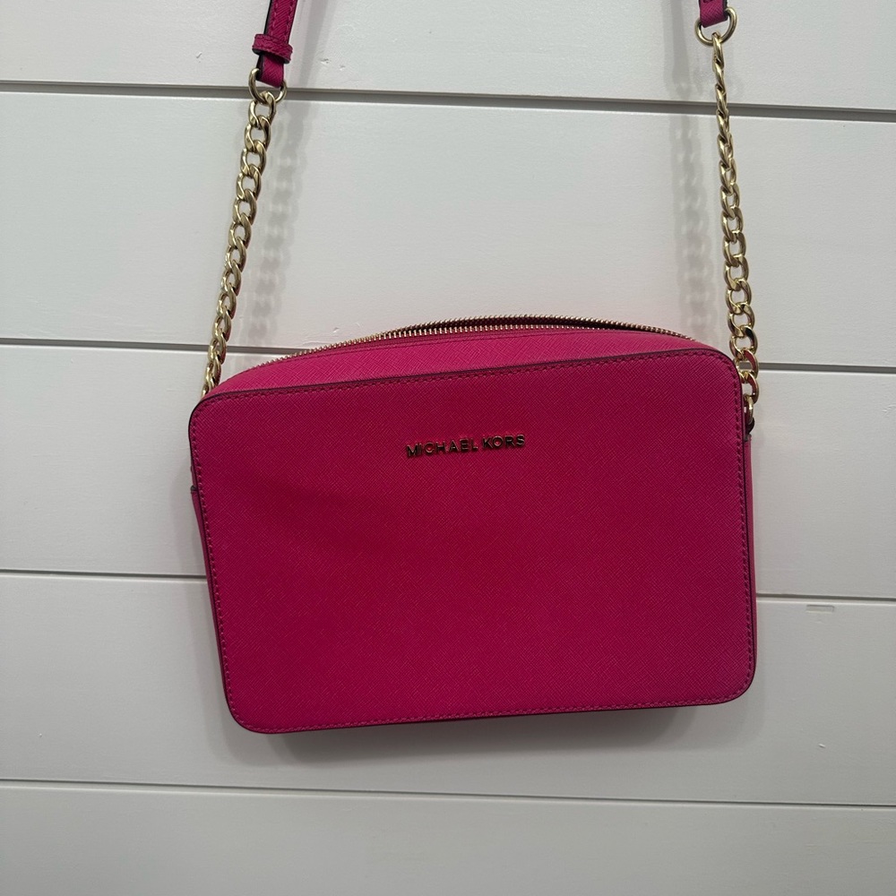Michael Kors PINK crossbody Bag. Never used